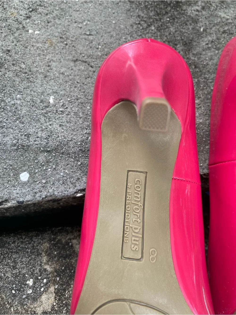 NWT comfort plus by Predictions Pink Patent Leather Mid Heel Pumps
